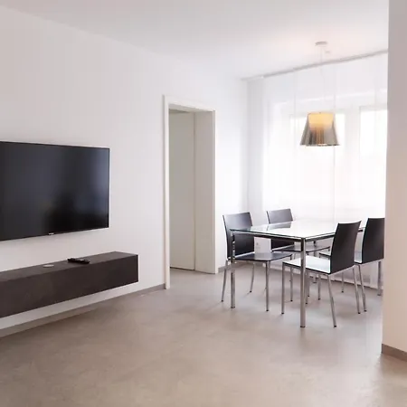 Apartment Helles & Modernes Am Karlsplatz